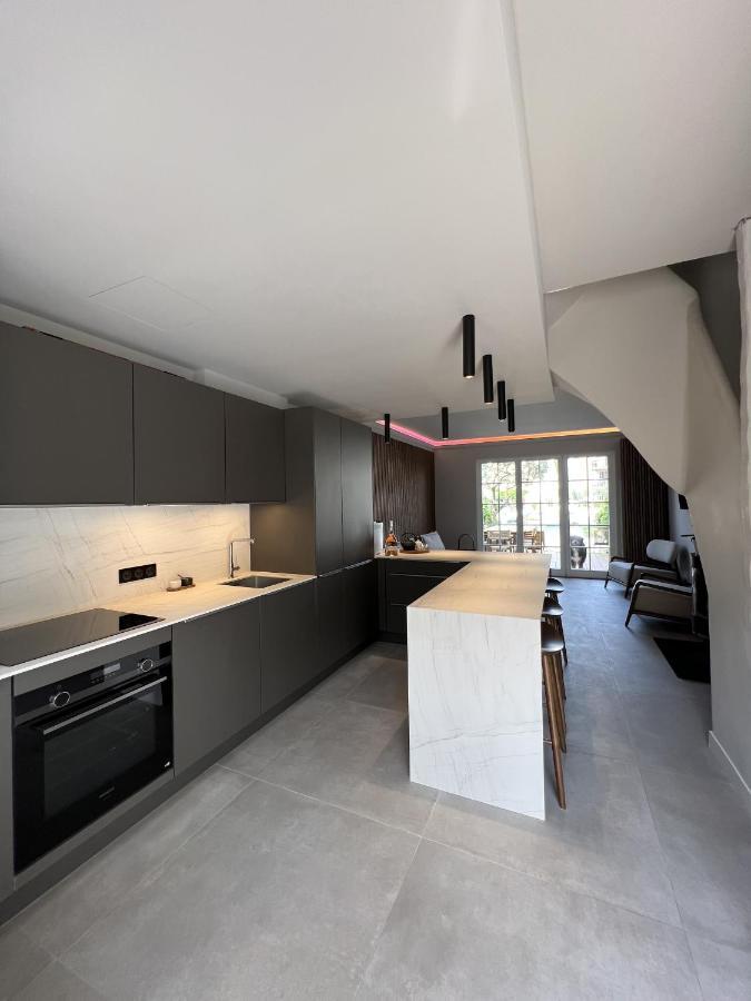 Casa Ika Port Grimaud - Maison 4 Chambres + Amarrage Esterno foto